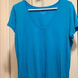 V-neck T-shirt